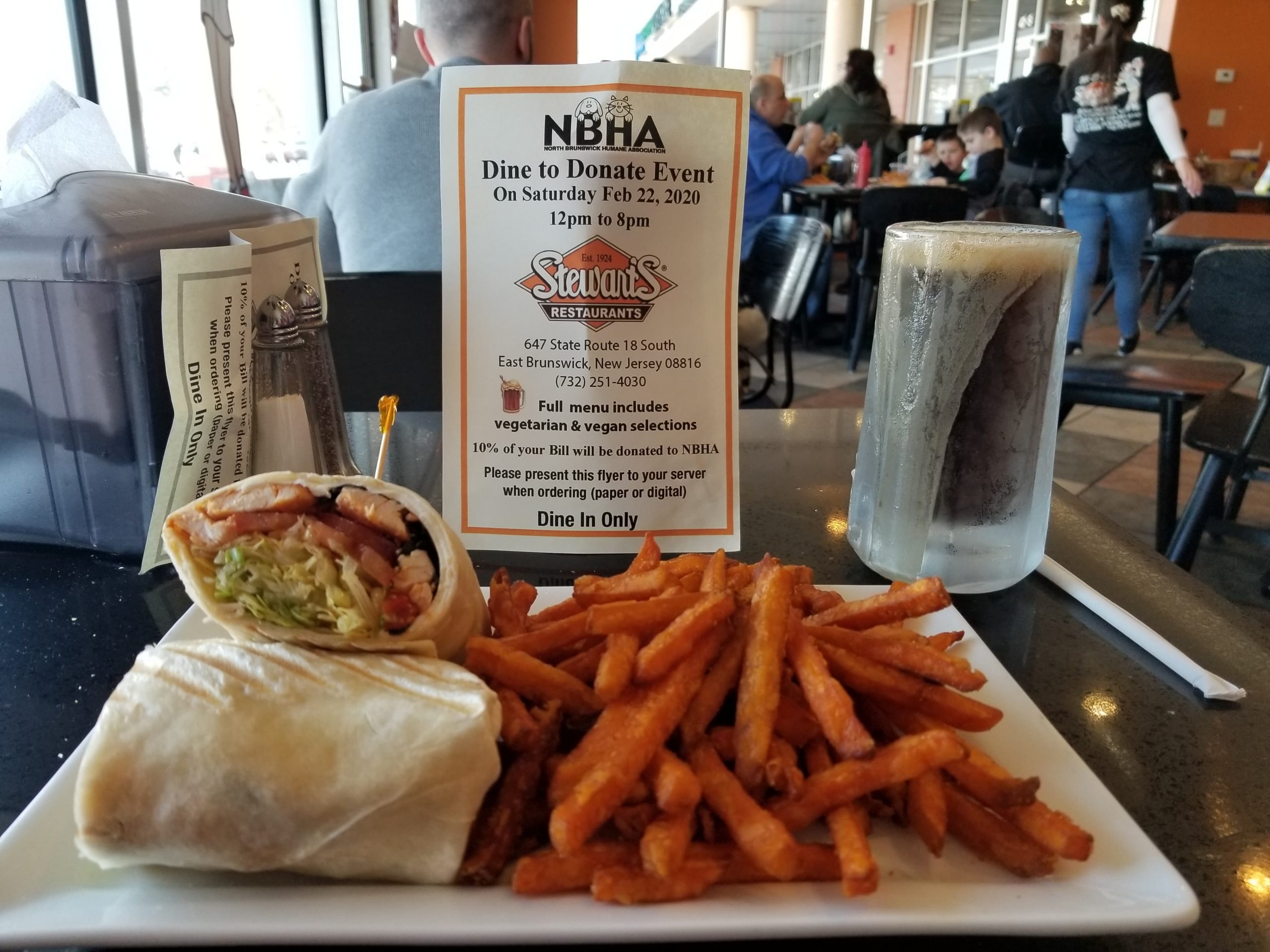 Stewart's Dine to donate